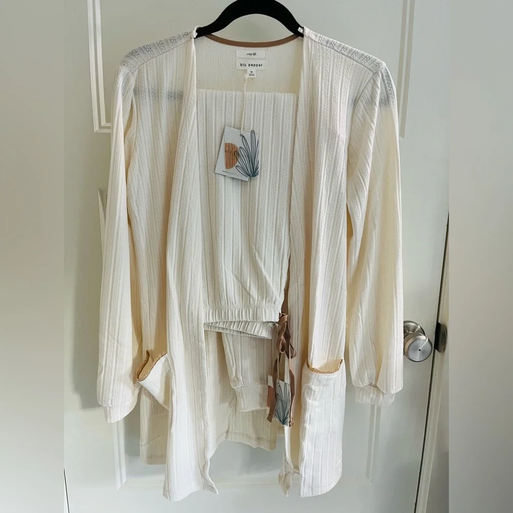 Blu Pepper Cream Knit 2pc Lounge Set - Picture 4 of 15